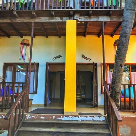 Gecko Restaurant & Rooms Arugam Bay Bagian luar foto