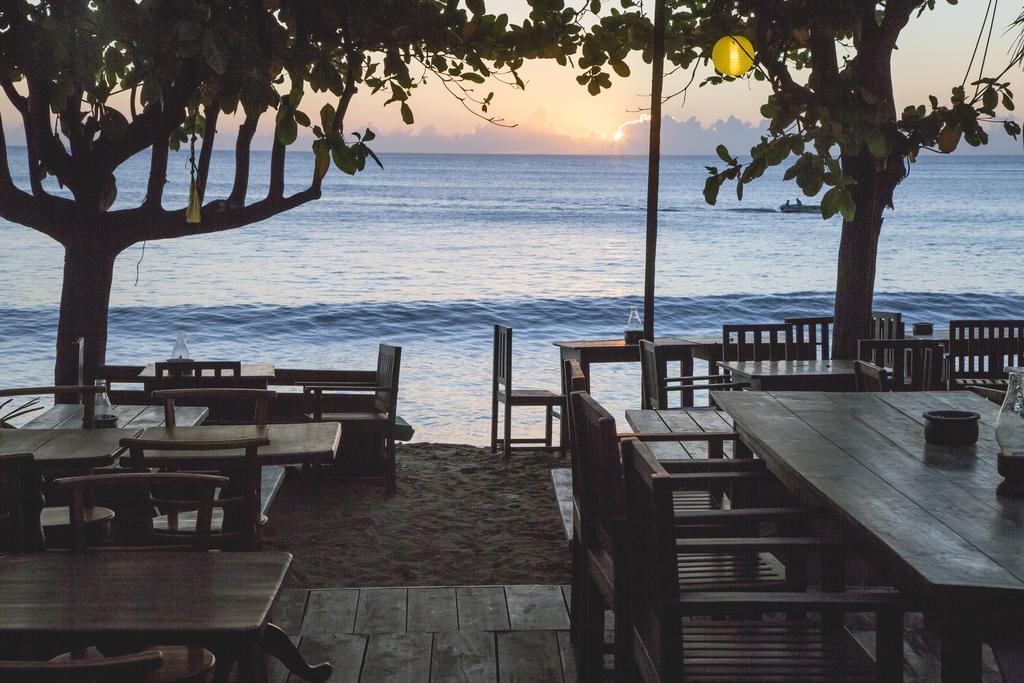 Gecko Restaurant & Rooms Arugam Bay Bagian luar foto