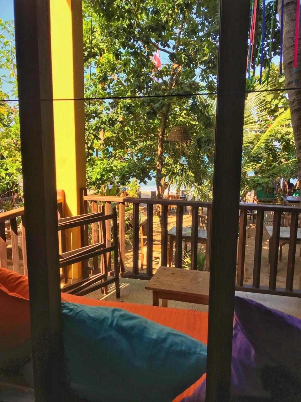Gecko Restaurant & Rooms Arugam Bay Bagian luar foto