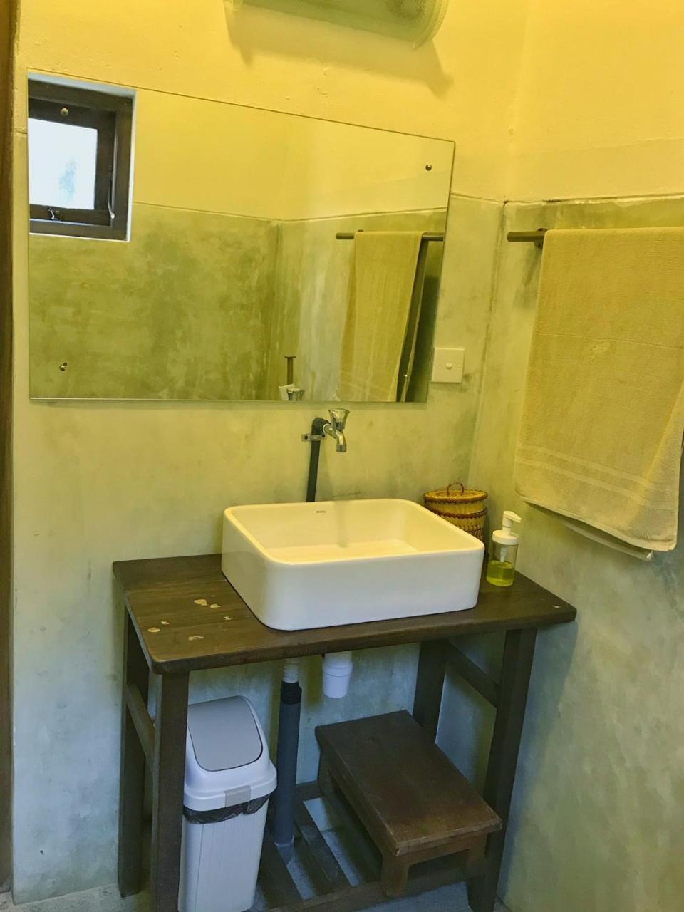 Gecko Restaurant & Rooms Arugam Bay Bagian luar foto